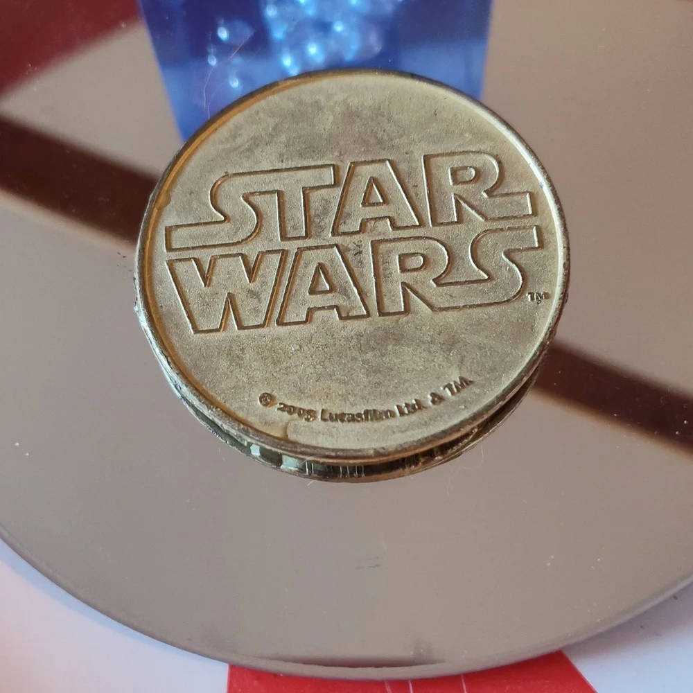 2005 Star Wars R2D2 MEDALLION COIN METAL GOLD TONE PROMO RARE ICONIC